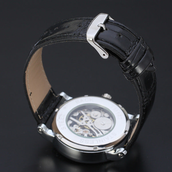 Reloj mecánico automático para hombre con diseño calado