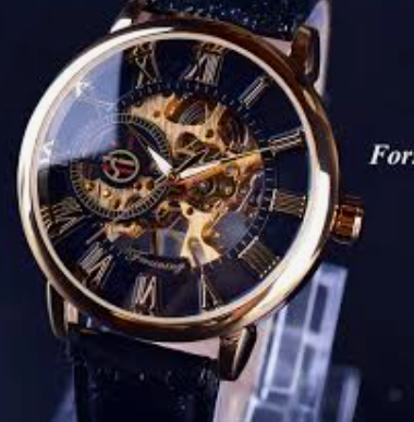 Reloj mecánico para hombre con diseño calado